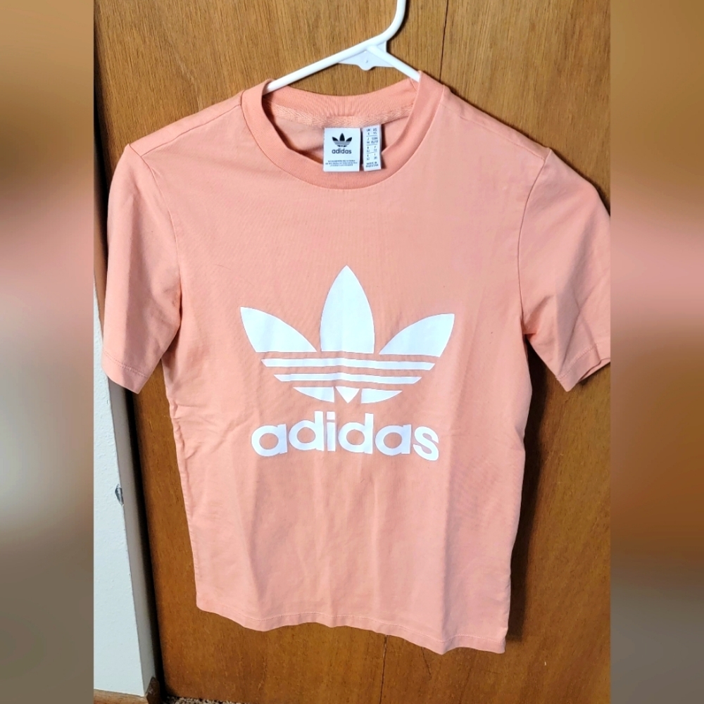 Adidas T-shirt